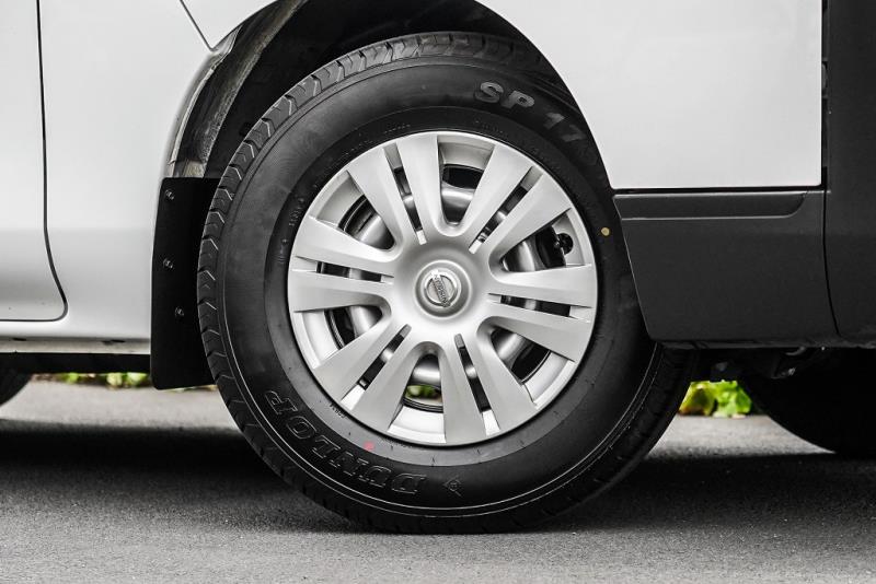 2022 Nissan NV350 / Caravan 5 Door