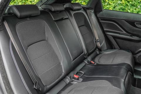 2017 Jaguar F-Pace R-Sport 4WD - Thumbnail