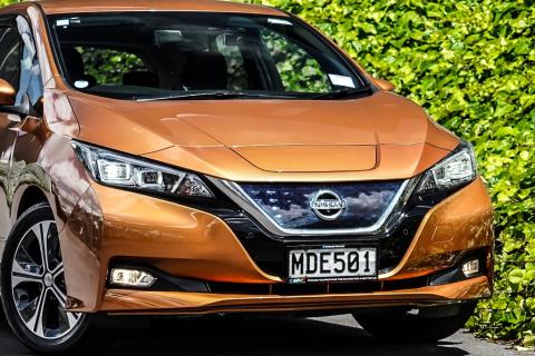 2017 Nissan Leaf 40X 85% SOH - Thumbnail