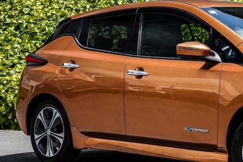 2017 Nissan Leaf 40X 85% SOH - Thumbnail