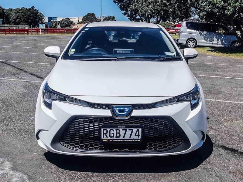 2020 Toyota Corolla Touring Hybrid