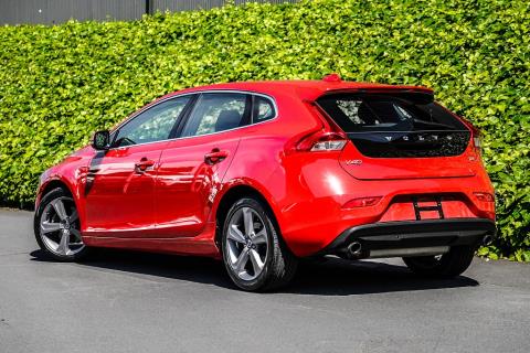 2014 Volvo V40 T4 Se - Thumbnail