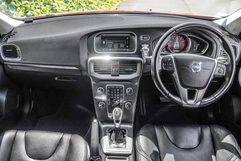 2014 Volvo V40 T4 Se - Thumbnail