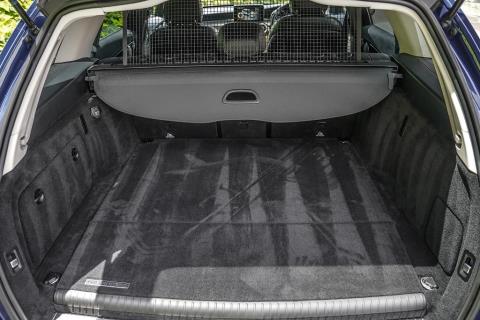 2016 Mercedes Benz C 350 e - Thumbnail