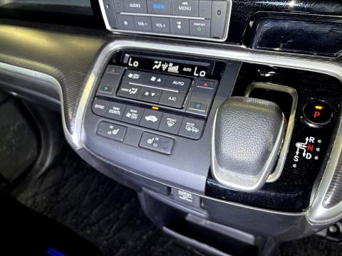 2019 Honda Step Wagon - Thumbnail