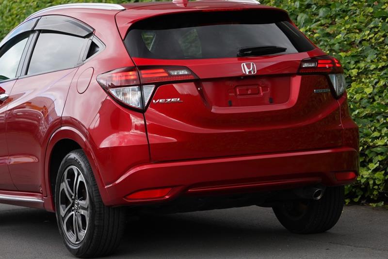 2016 Honda Vezel Z Hybrid / HR-V