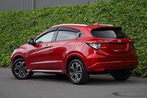 2016 Honda Vezel Z Hybrid / HR-V - Thumbnail