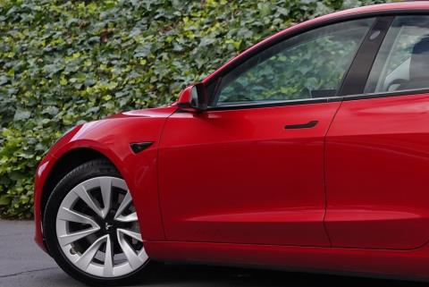 2021 Tesla Model 3 Dual Motor - Thumbnail