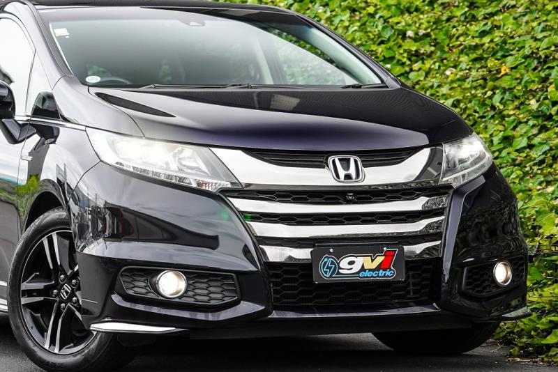 2017 Honda Odyssey Absolute Hybrid