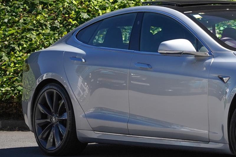 2017 Tesla Model S 90D AWD