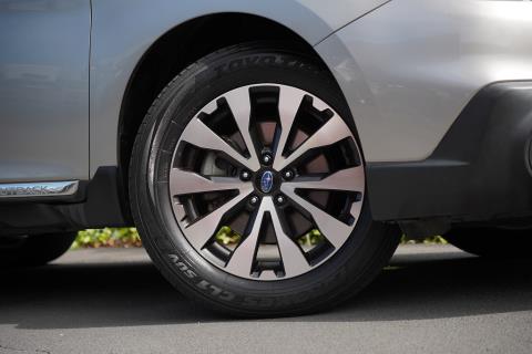 2014 Subaru Outback Limited 4WD - Thumbnail