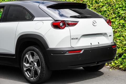 2021 Mazda MX-30 20S e-Skyactive - Thumbnail