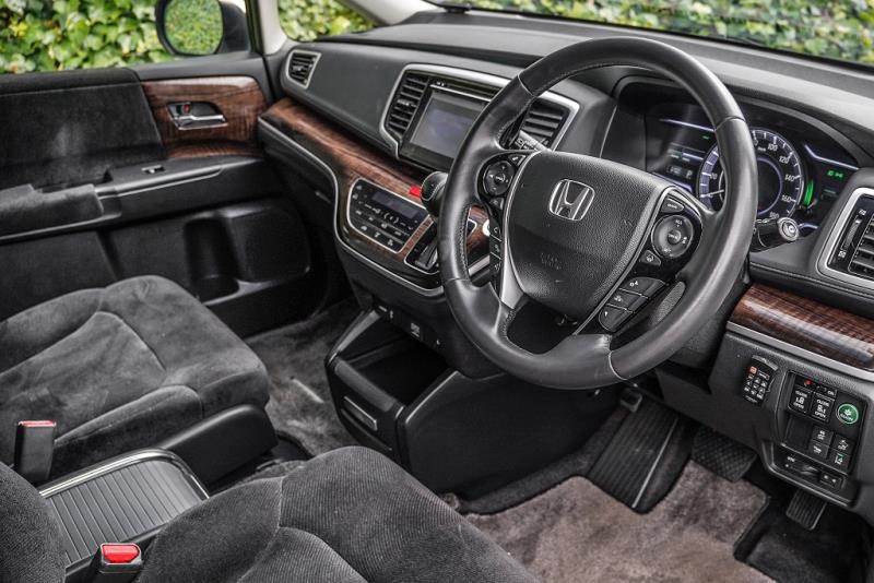 2017 Honda Odyssey Absolute Hybrid