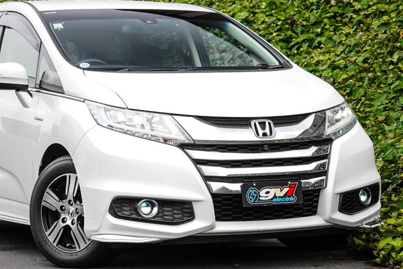2017 Honda Odyssey Absolute Hybrid