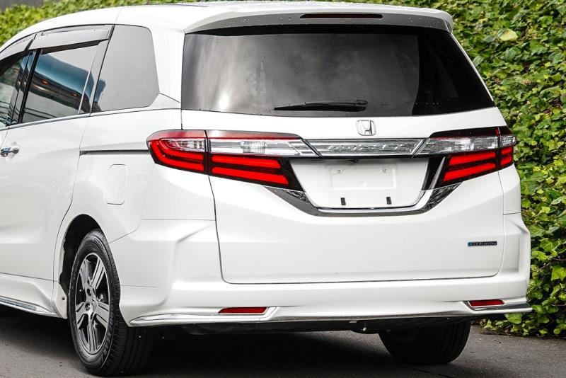2017 Honda Odyssey Absolute Hybrid