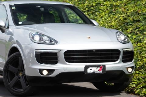 2017 Porsche Cayenne Platinum Edition - Thumbnail