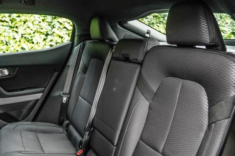 2022 Polestar 2 SRSM 69kWh/EV/FD - Thumbnail