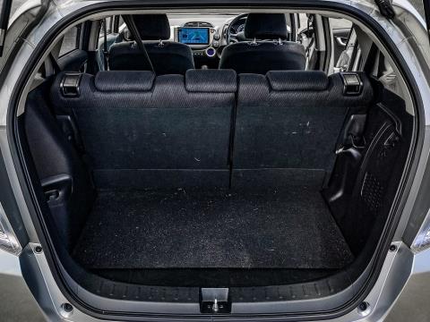 2012 Honda Fit Hybrid / Jazz - Thumbnail