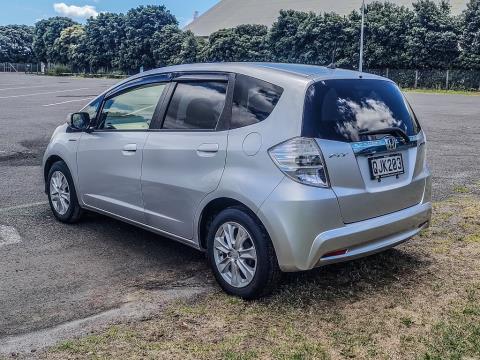 2012 Honda Fit Hybrid / Jazz - Thumbnail