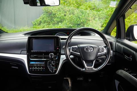 2016 Toyota Estima Aeras 7 Seater - Thumbnail