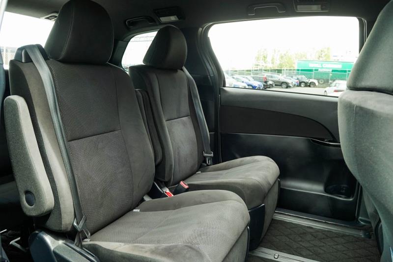 2016 Toyota Estima Aeras 7 Seater