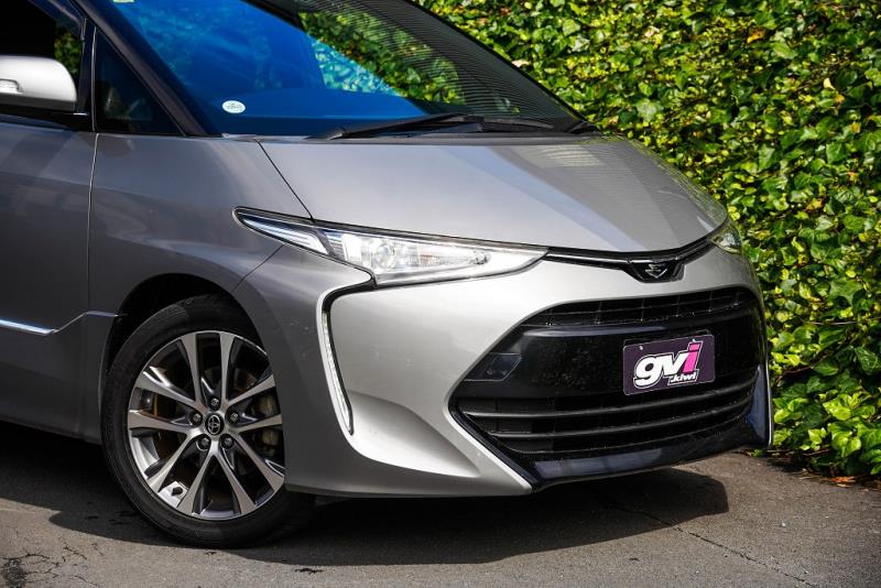 2016 Toyota Estima Aeras 7 Seater