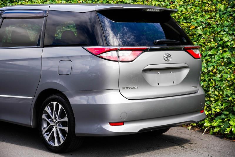 2016 Toyota Estima Aeras 7 Seater