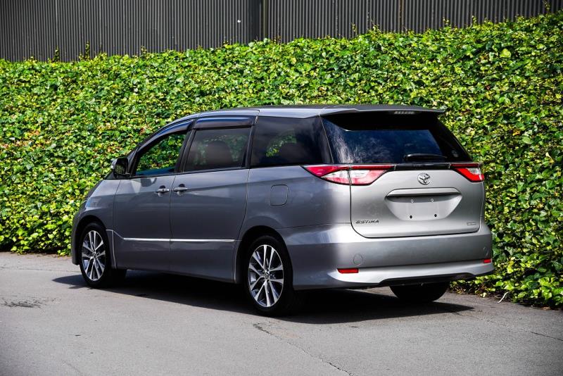2016 Toyota Estima Aeras 7 Seater