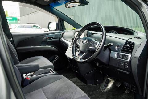 2016 Toyota Estima Aeras 7 Seater - Thumbnail