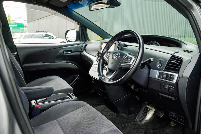 2016 Toyota Estima Aeras 7 Seater