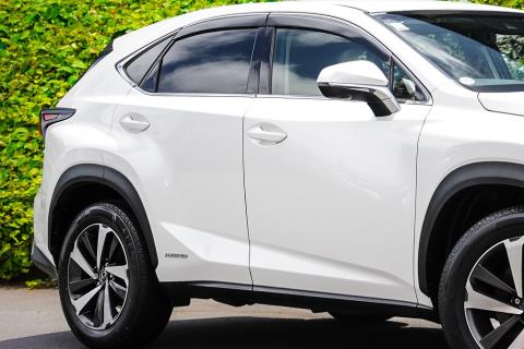 2018 Lexus NX 300h - Thumbnail