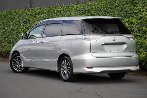 2015 Toyota Estima Aeras Premium - Thumbnail