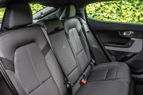 2022 Polestar 2 SRSM 69kWh/EV/FD - Thumbnail