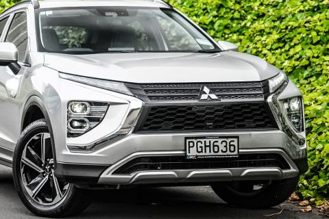 2022 Mitsubishi Eclipse Cross PHEV 4WD - Thumbnail