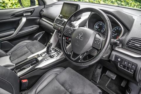 2022 Mitsubishi Eclipse Cross PHEV 4WD - Thumbnail