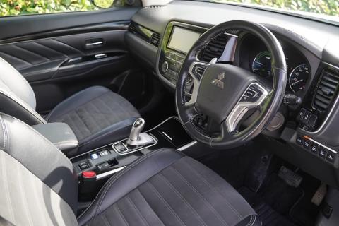 2019 Mitsubishi Outlander PHEV G 4WD - Thumbnail