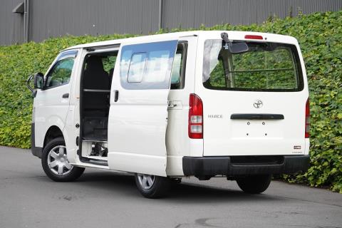 2020 Toyota Hiace ZL 5 Door - Thumbnail