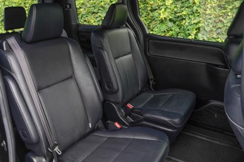 2017 Toyota Noah / Esquire / Voxy - Thumbnail