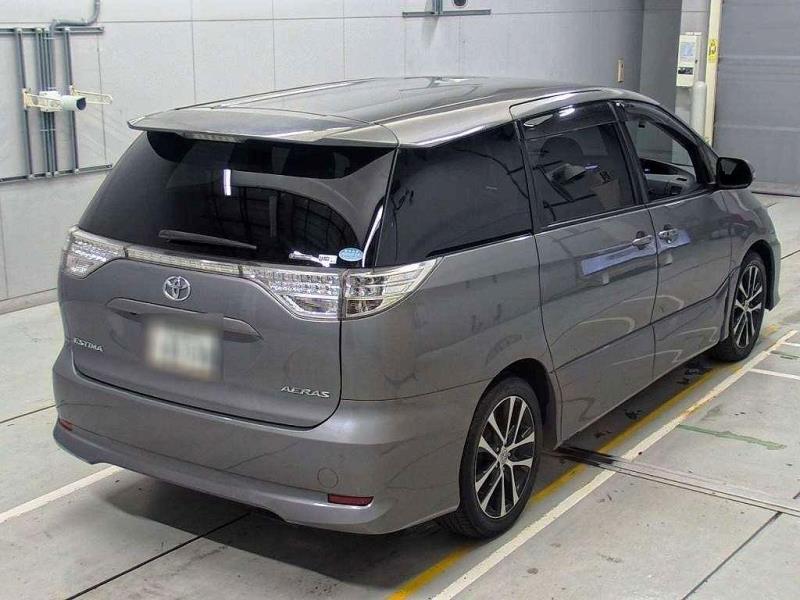 2015 Toyota Estima Aeras 8 Seater
