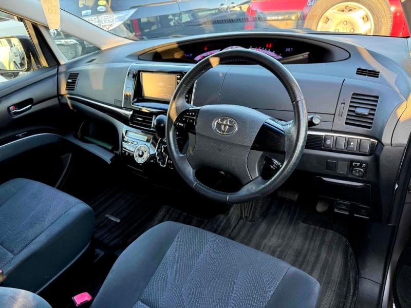 2015 Toyota Estima Aeras 8 Seater
