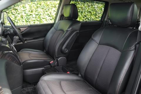 2018 Nissan Elgrand Highway Star - Thumbnail