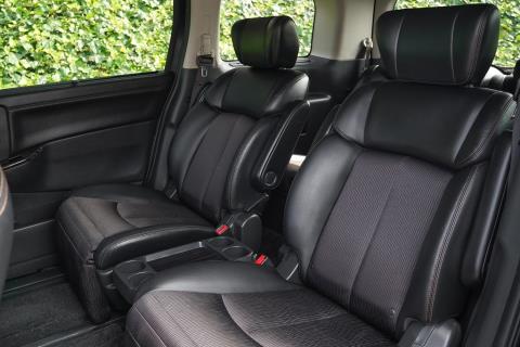 2018 Nissan Elgrand Highway Star - Thumbnail