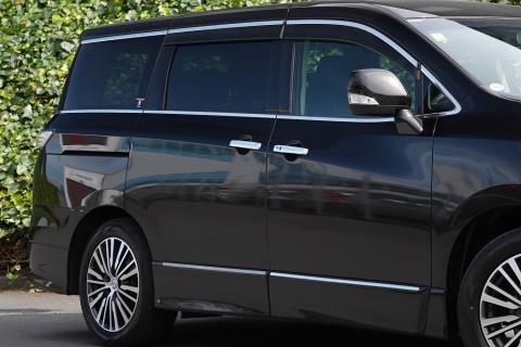 2018 Nissan Elgrand Highway Star - Thumbnail