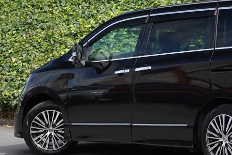 2018 Nissan Elgrand Highway Star - Thumbnail