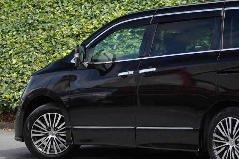 2018 Nissan Elgrand Highway Star