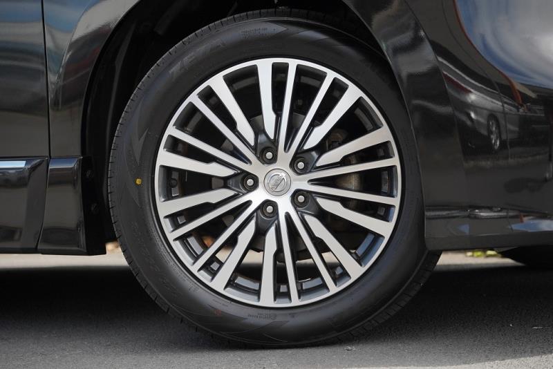 2018 Nissan Elgrand Highway Star