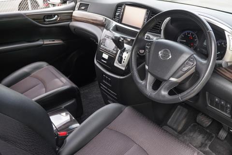 2018 Nissan Elgrand Highway Star - Thumbnail