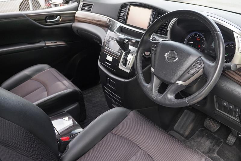 2018 Nissan Elgrand Highway Star