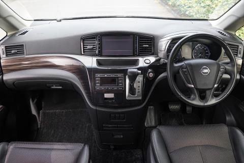 2018 Nissan Elgrand Highway Star - Thumbnail