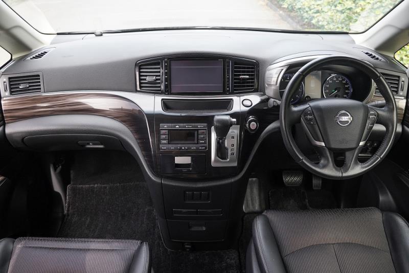 2018 Nissan Elgrand Highway Star